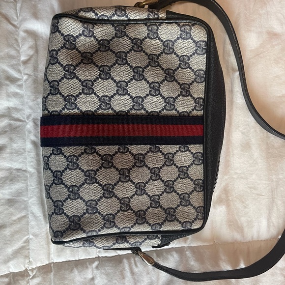 Gucci Vintage Bag - Picture 2 of 5